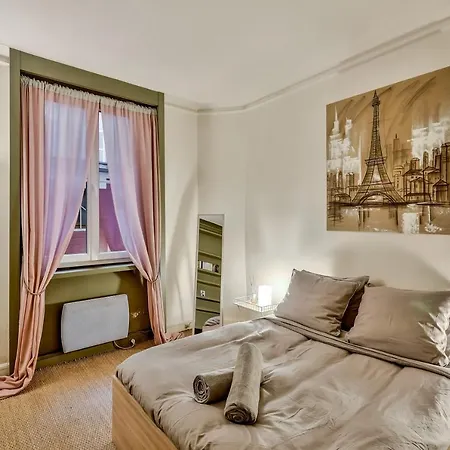 Le Treilhard - Champs Elysees Daire